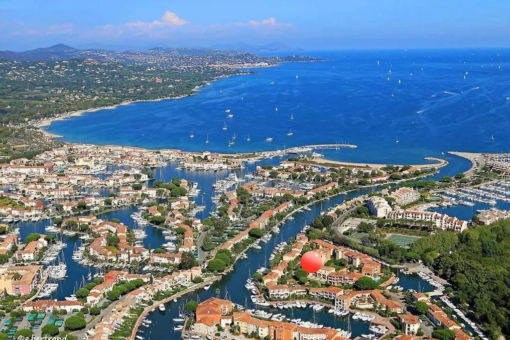 2 Bedrooms, 15 Min Walk To Beach, Ac, Pool & Fiber Internet In A Quiet, Private Gated Domain 5Kms To St Tropez Cogolin