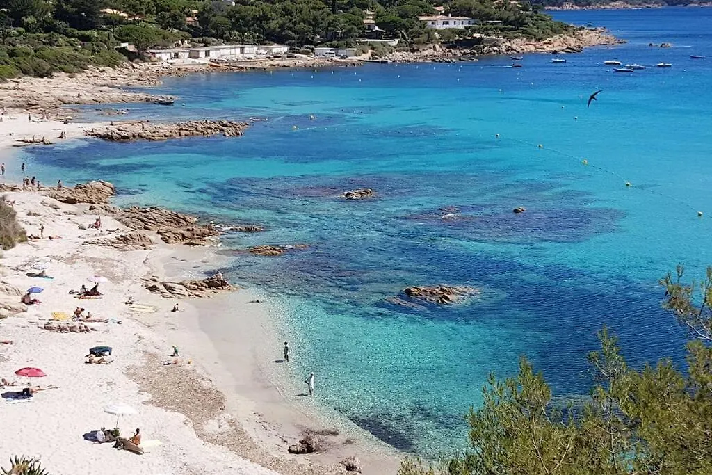 2 Bedrooms, 15 Min Walk To Beach, Ac, Pool & Fiber Internet In A Quiet, Private Gated Domain 5Kms To St Tropez Cogolin 0*,