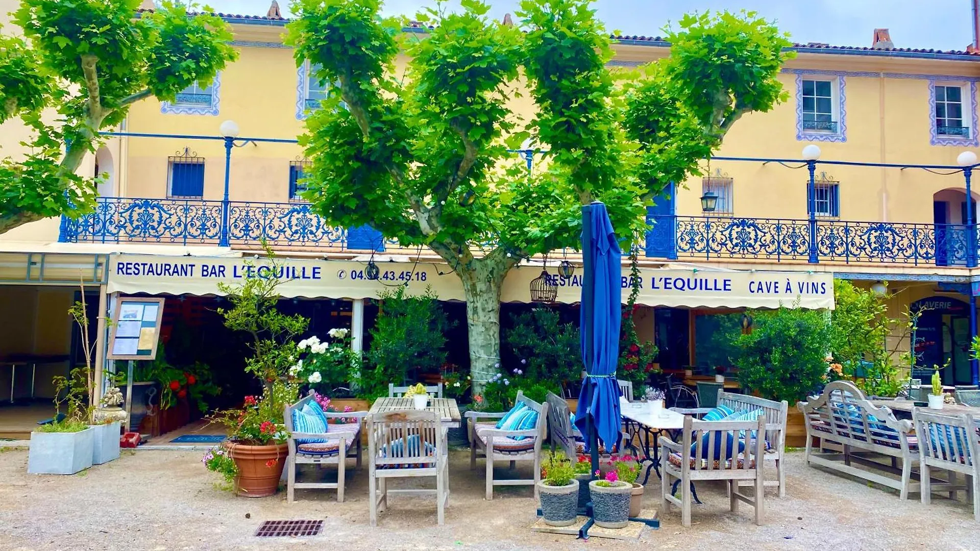 2 Bedrooms, 15 Min Walk To Beach, Ac, Pool & Fiber Internet In A Quiet, Private Gated Domain 5Kms To St Tropez Cogolin Apartment