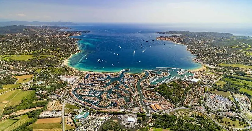 2 Bedrooms, 15 Min Walk To Beach, Ac, Pool & Fiber Internet In A Quiet, Private Gated Domain 5Kms To St Tropez Cogolin Apartament